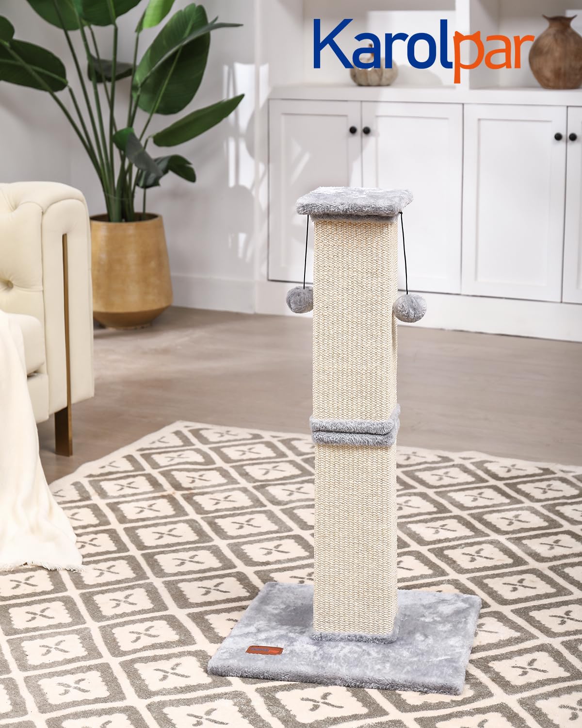 Karolpar sisal texture closeup shows durable natural fibers for claw maintenance.