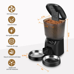 Katalic feeder offers a 10-second voice call for mealtime bonding.