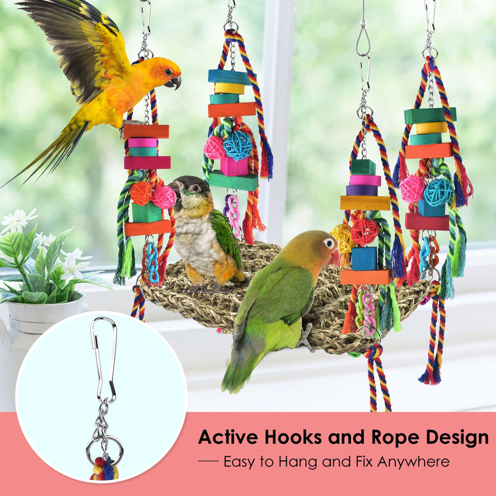 KATUMO four removable chains enable easy installation and adjustable hanging height.