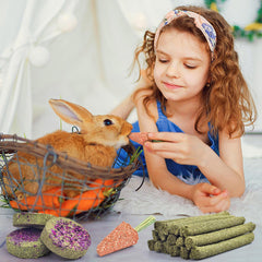 KATUMO hand-feeding interactive treats image highlights bonding and mental engagement.