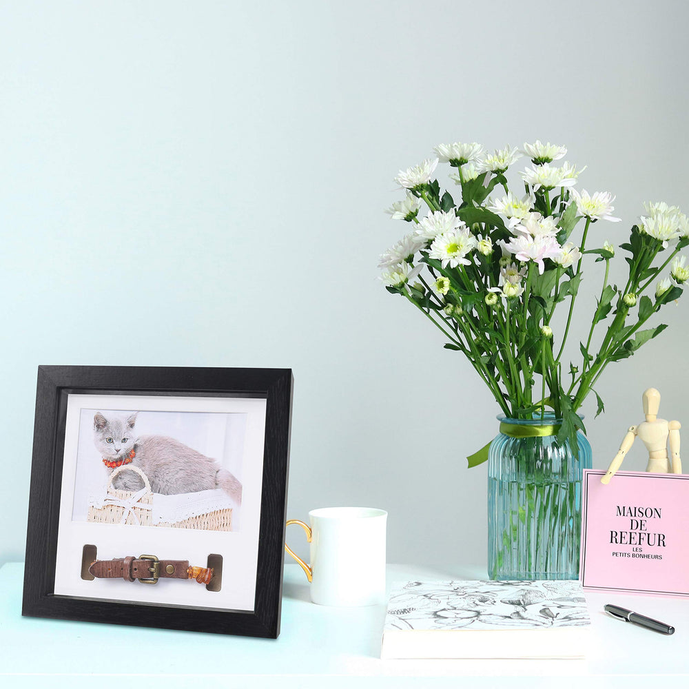 KCRasan pet memorial frame fits home or office décor while honoring a furry friend.