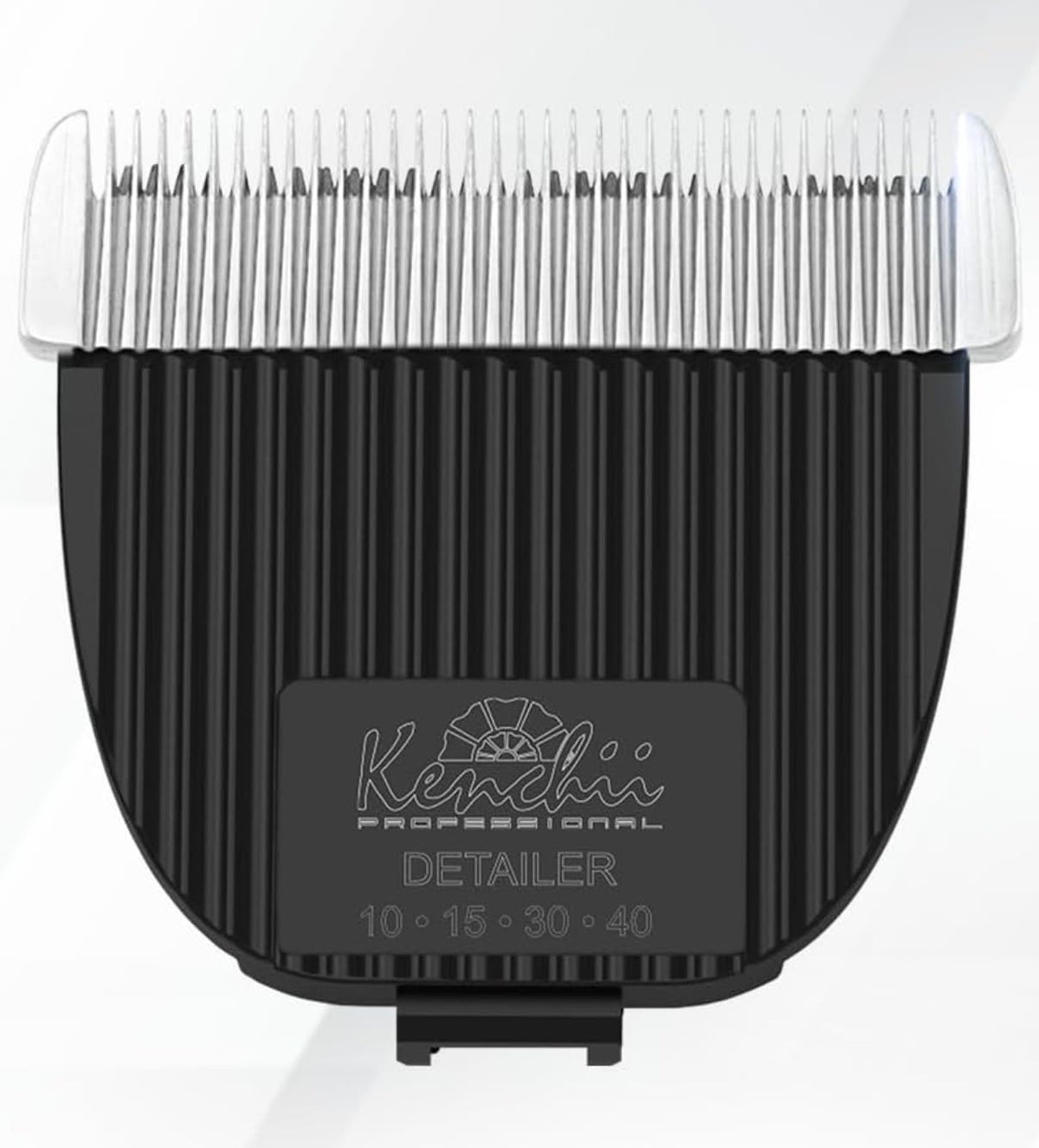 Kenchii Flash blade closeup demonstrates precise detail grooming for pets.
