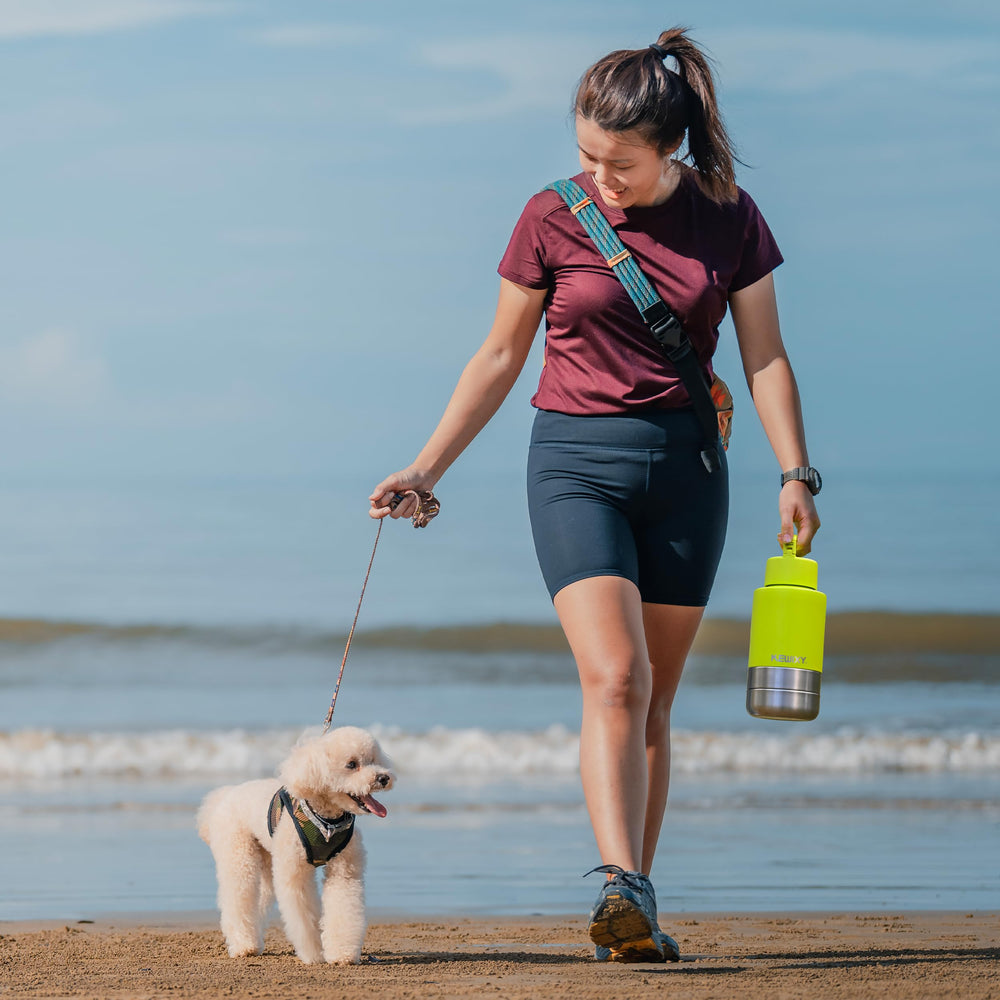 KEWIXY leak-proof sweat-free exterior prevents spills during adventures