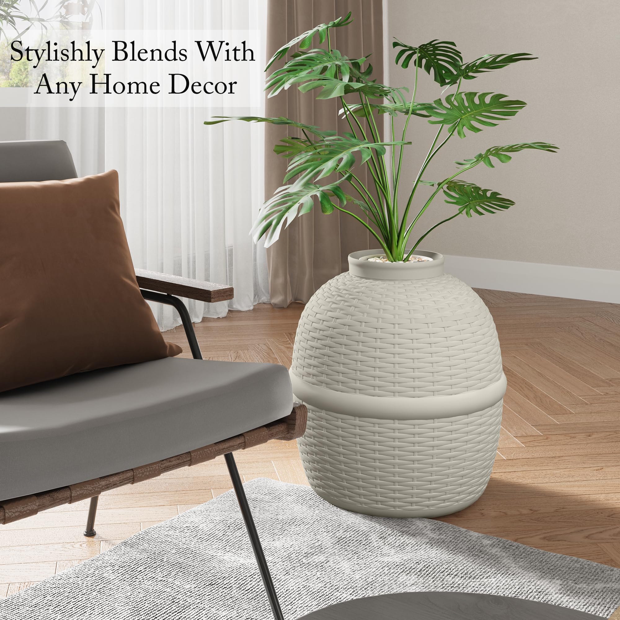 Keygarzone living-room use fits medium to large cats while staying tidy.