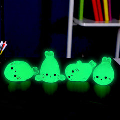KH866 glow-seal-figurine-03 adds subtle light to desk displays.