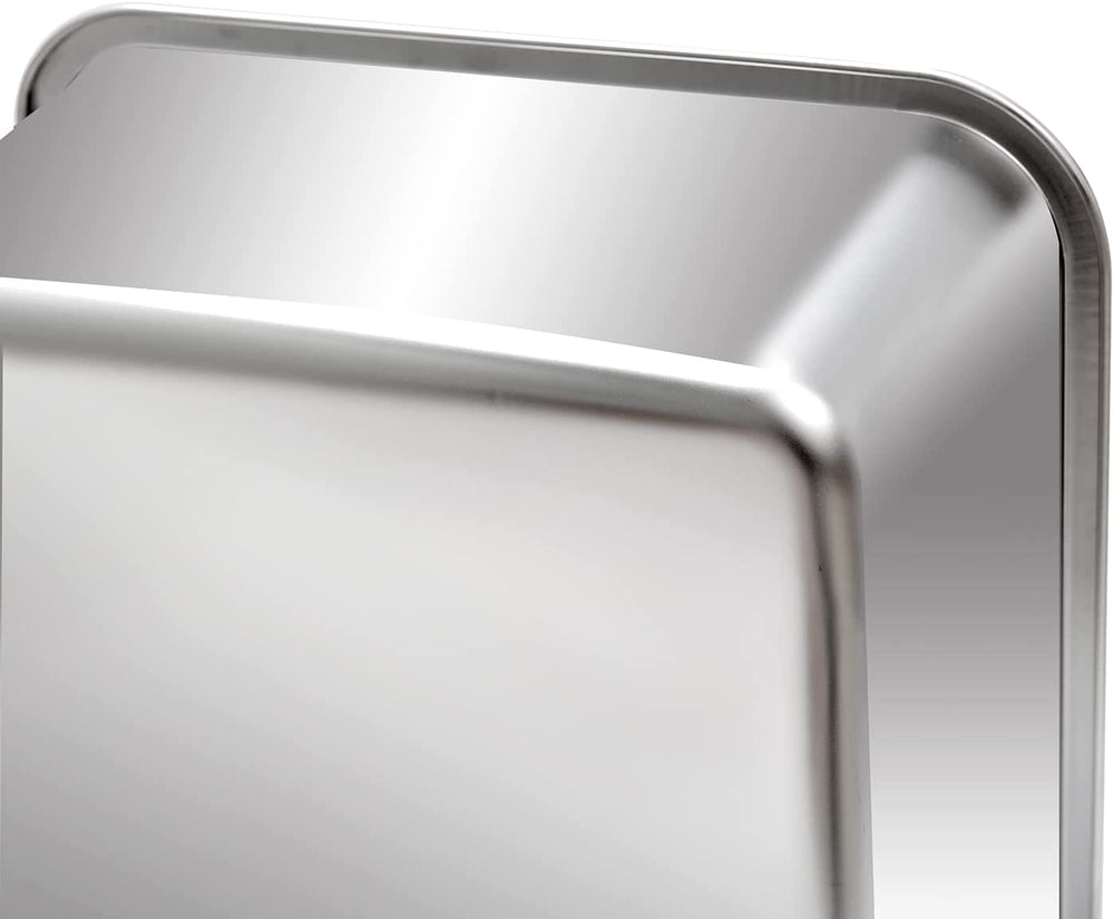 Kichwit large stainless steel cat litter box non-stick surface aids quick cleaning.