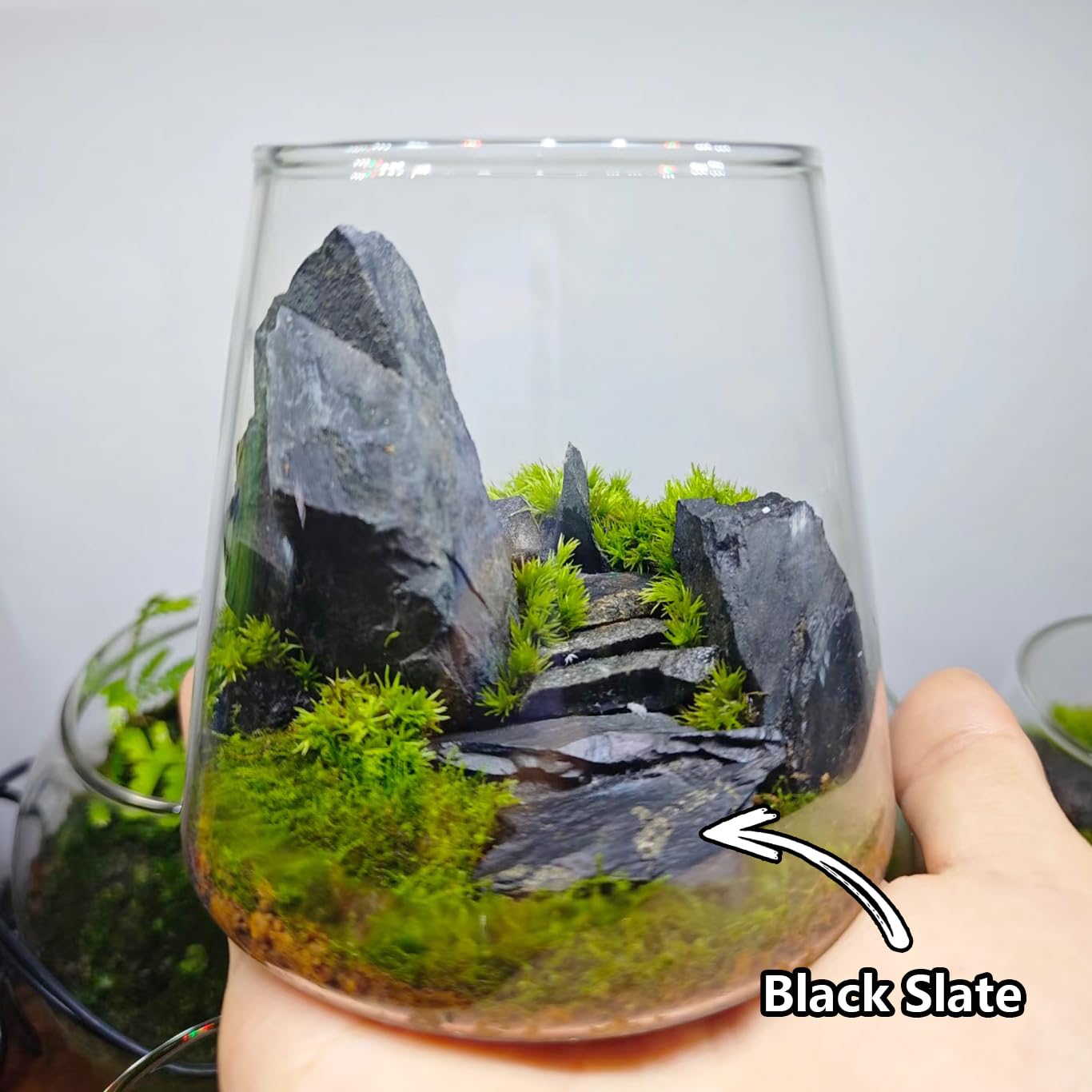 KINGRUI slate rocks enhance planter drainage and airflow for healthy mini plants.