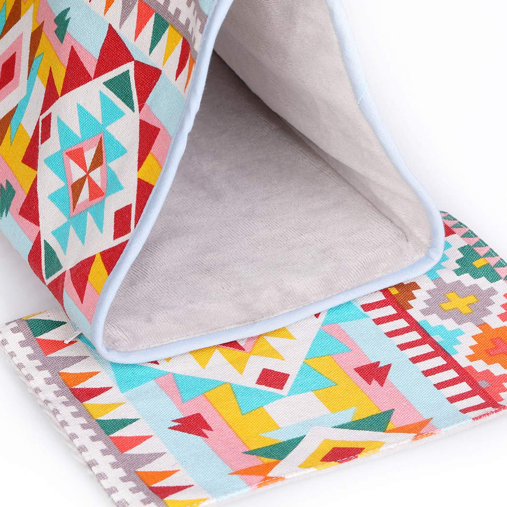 KINTOR Bird Nest Snuggle Hut easy-install clip makes quick hanging in any cage.