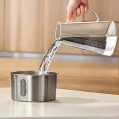 KittySpout dishwasher-safe top tray simplifies cleaning after meals.