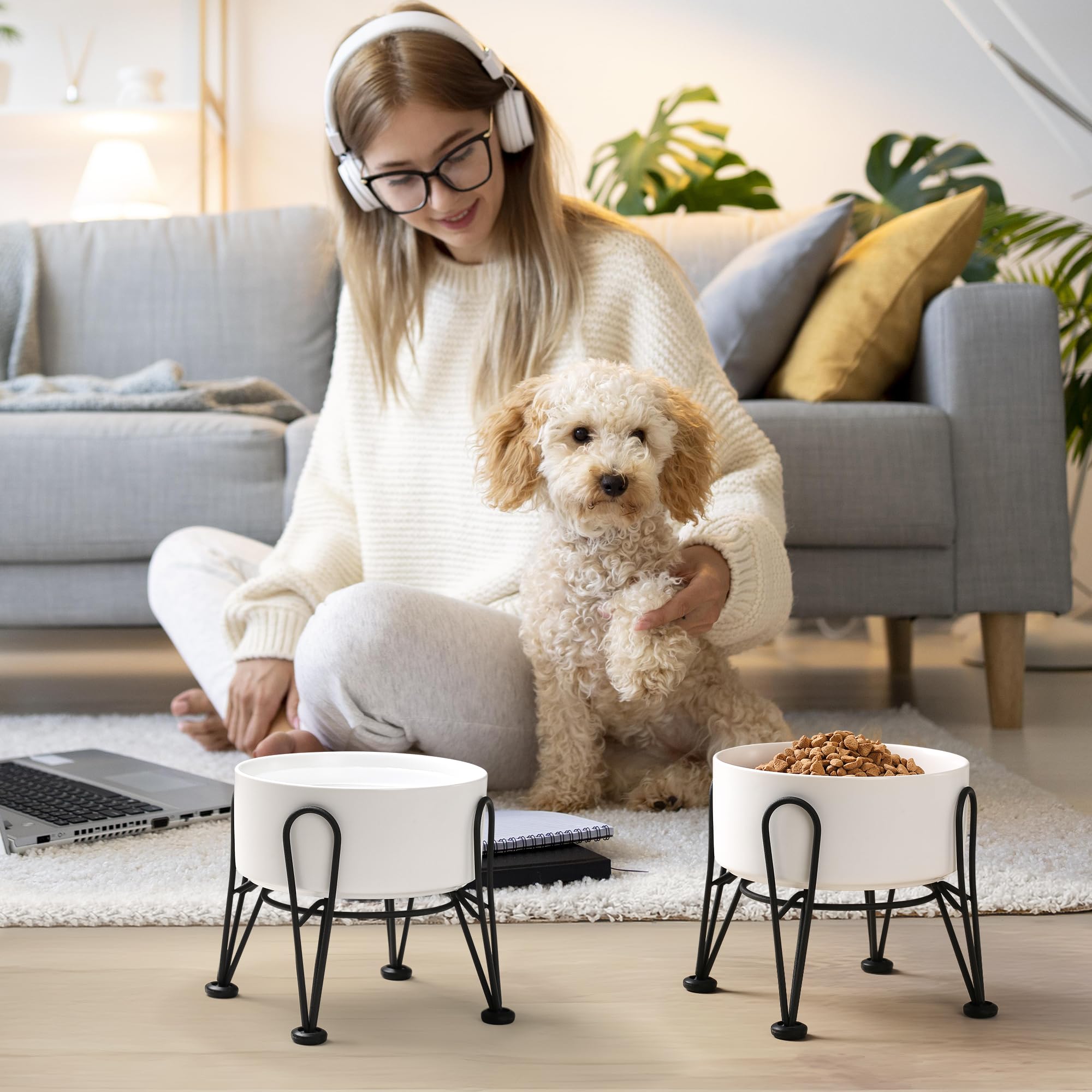 Kitwinney elevated dog bowl is dishwasher- and microwave-safe for easy cleanup