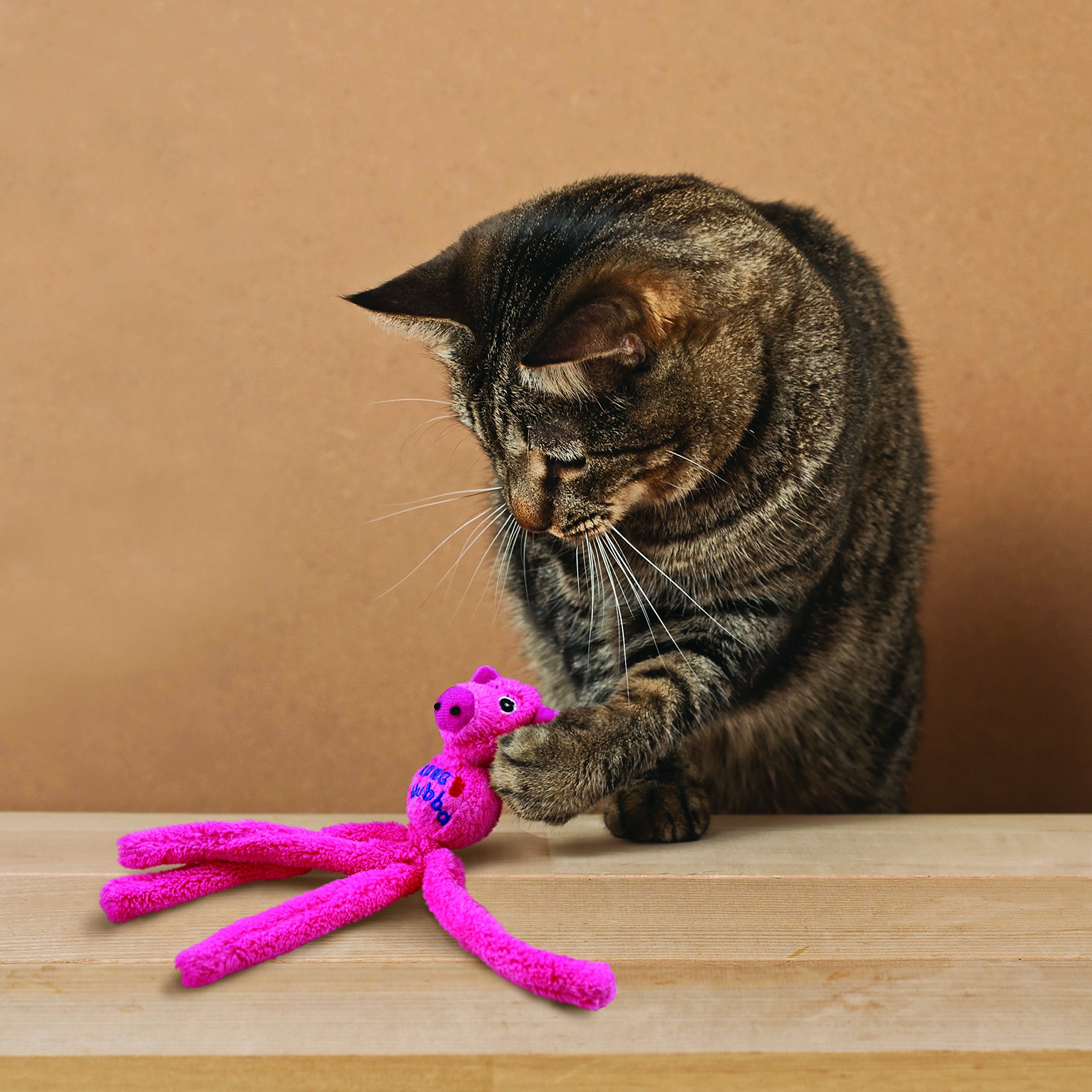 KONG Cat Wubba Mouse in action demonstrates rattle and hunting instinct stimulation.
