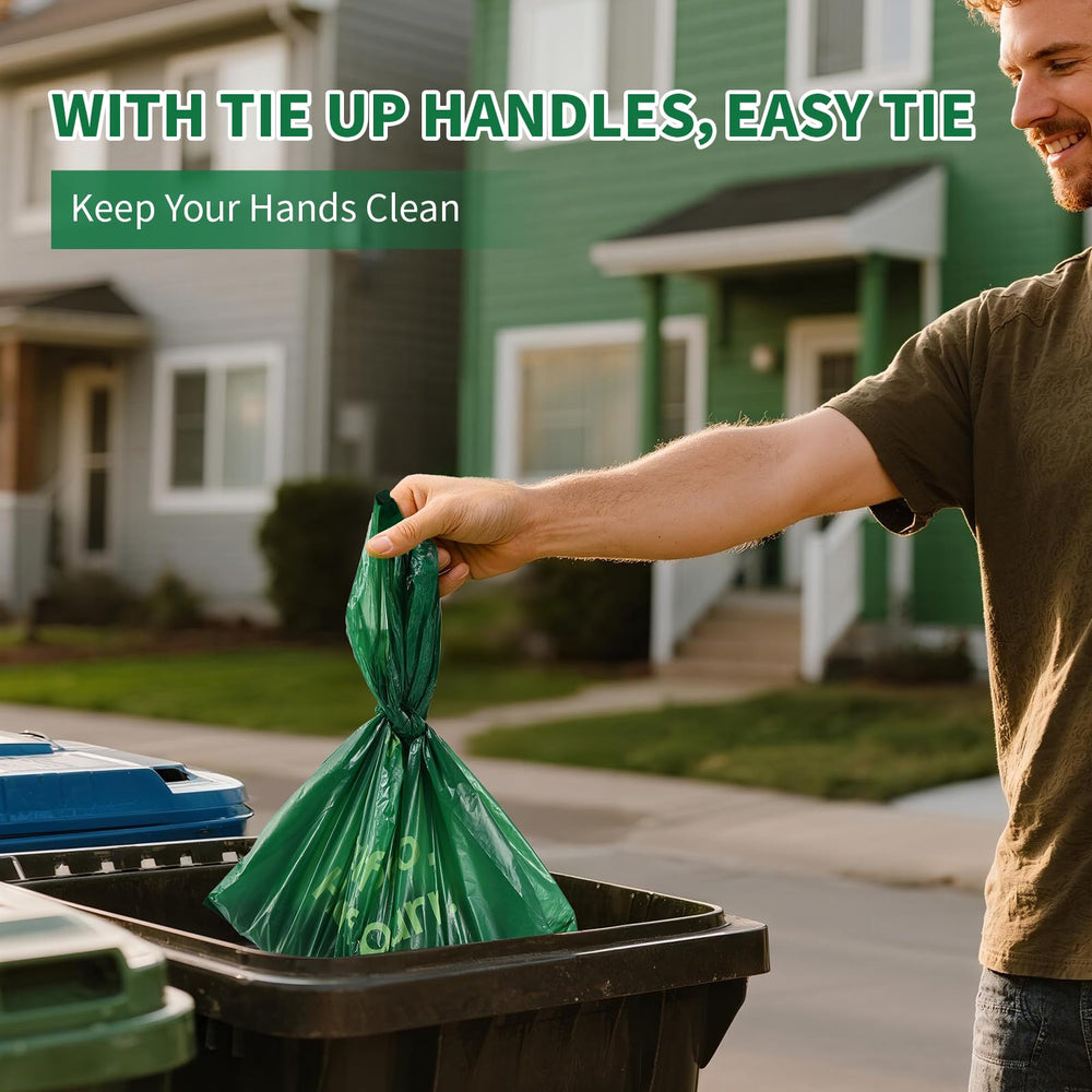 KropBom tear-resistant bags withstand large messes during walks and litter cleanup.