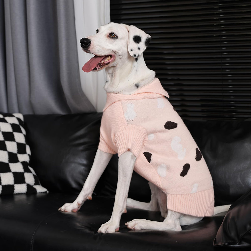 Kuoser ribbed cuffs and collar illustrate heat retention without restricting movement.