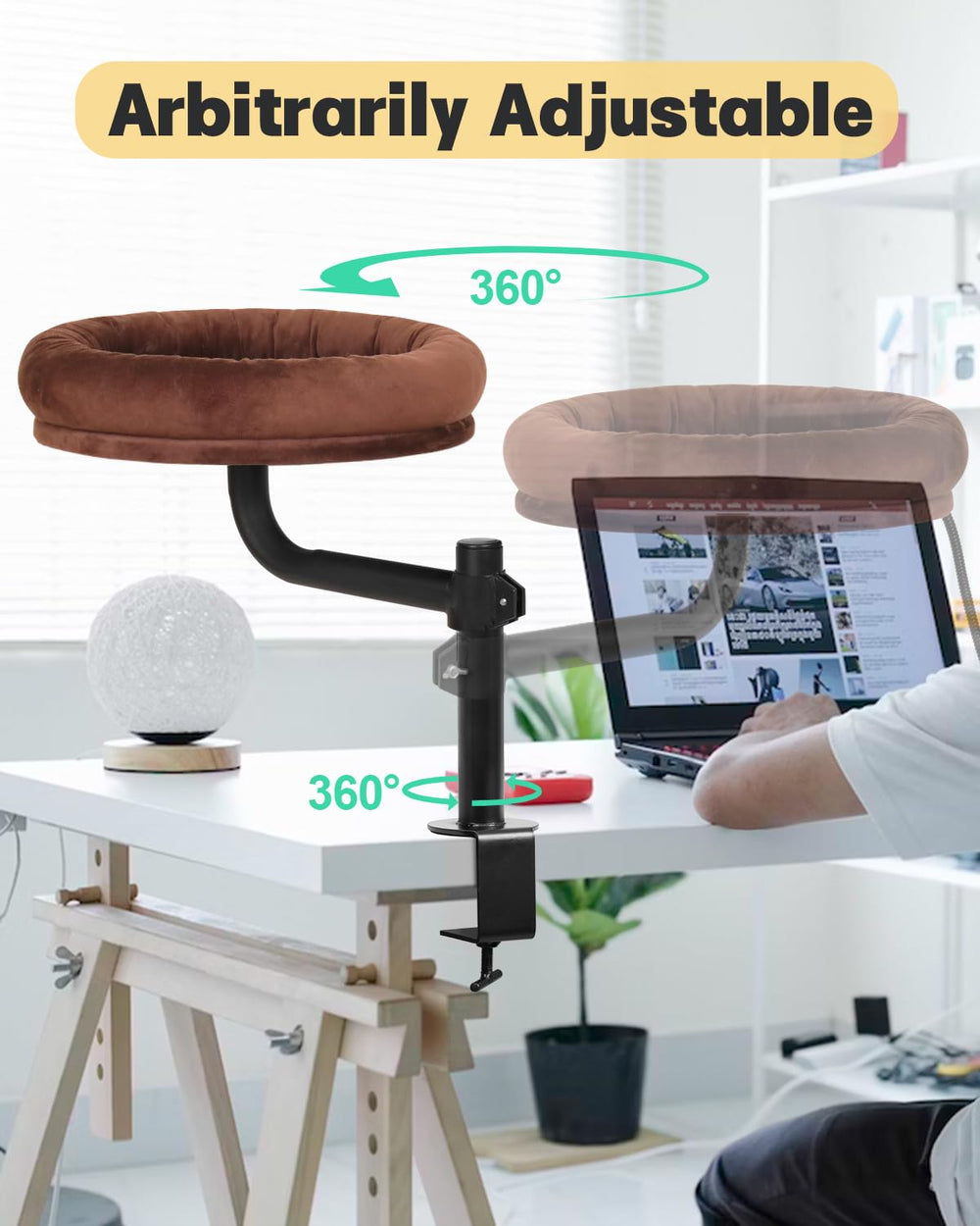 Lamlingo Cat Bed with rotation feature enabling 360° access for flexibility.