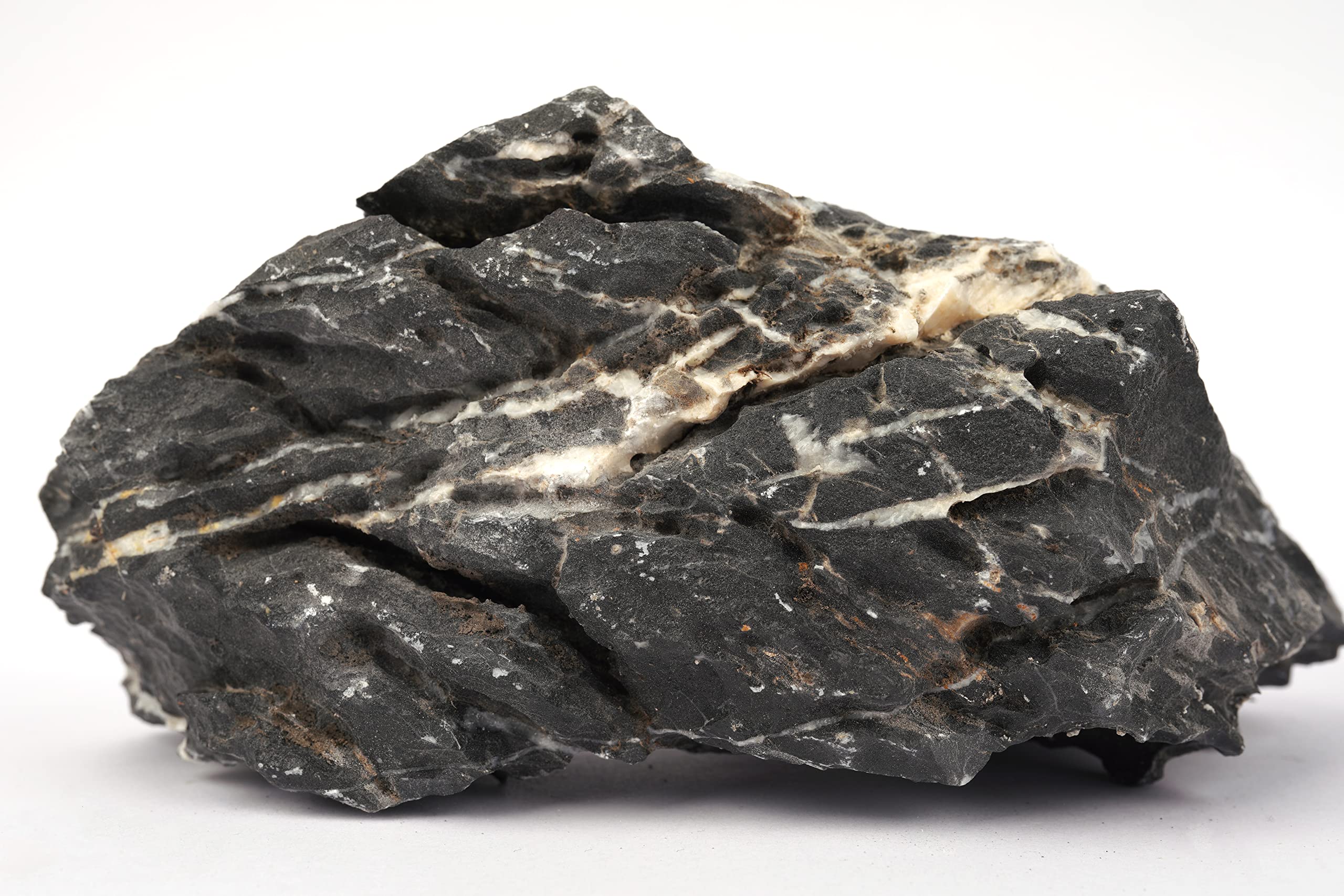 LANDEN Dark SEIRYU stones color contrast highlights fauna and plants
