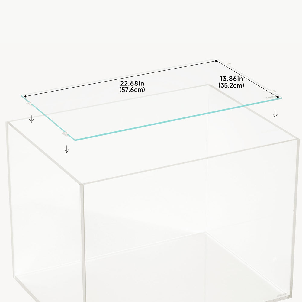 LANDEN front-rear-clearances lid design accommodates external equipment like CO2 tubes and light stands.