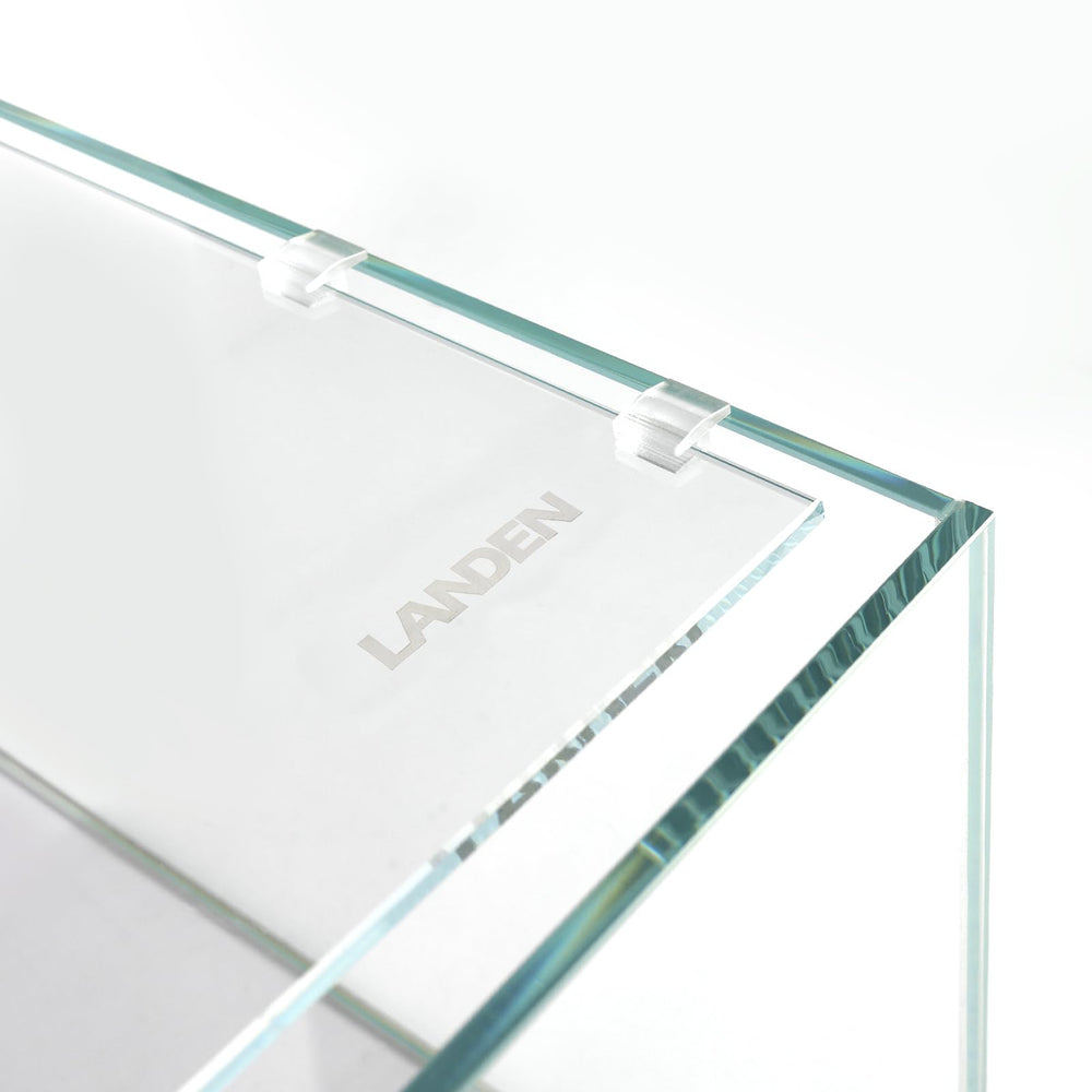 LANDEN rf604540-compatible-lid integrates smoothly with select LANDEN tanks.