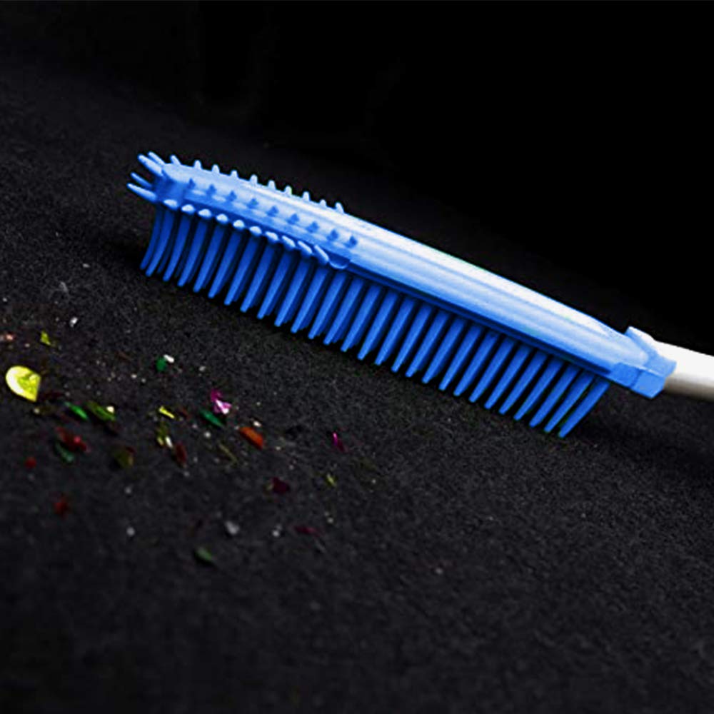 LandHope pet hair removal tool massage function demonstrates relaxing grooming benefit.