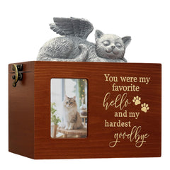 LAZYESTHER cat-urn front-view highlights durable wood for a lasting memory.