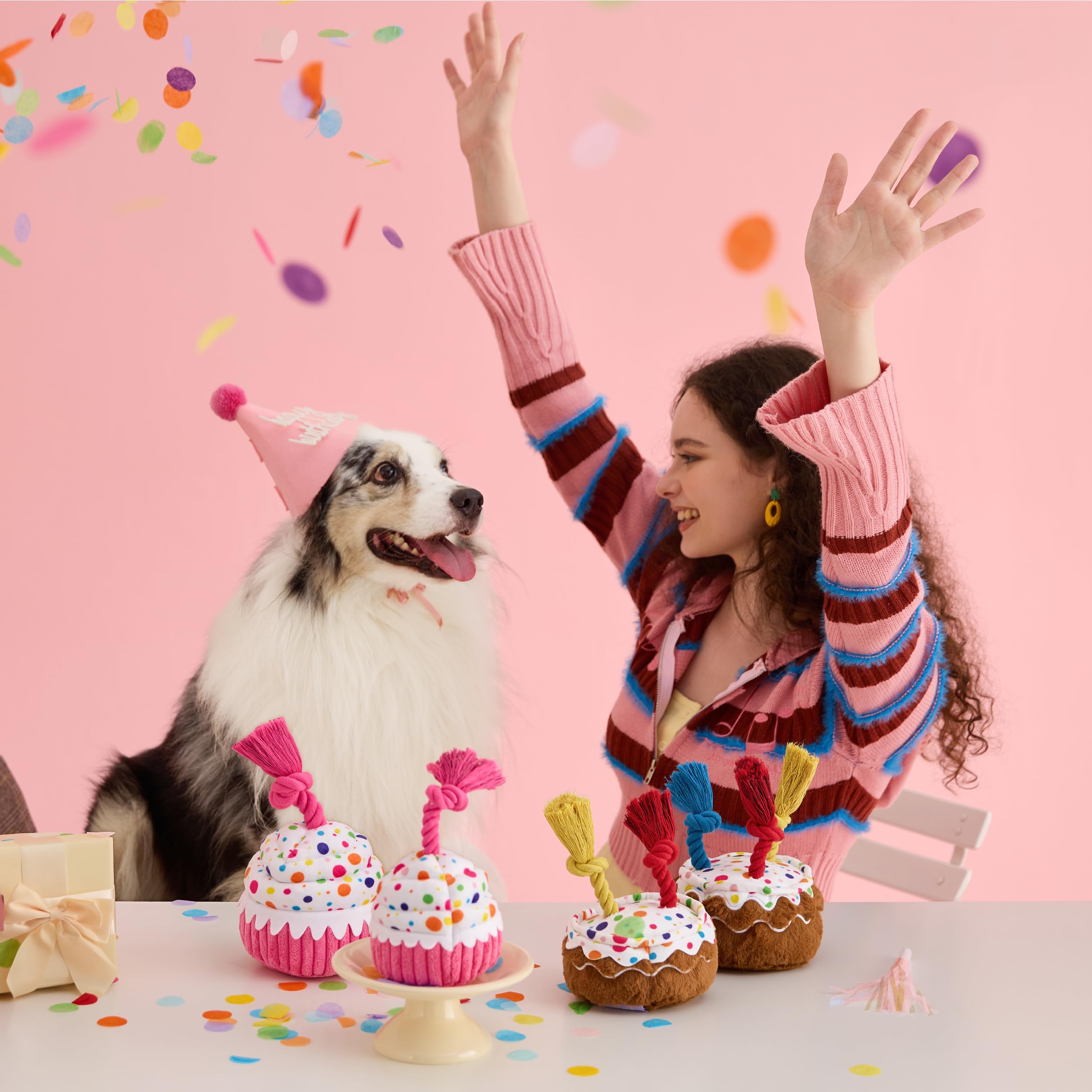 LE SURE cake toy tug rope in action for tug-of-war play with your dog