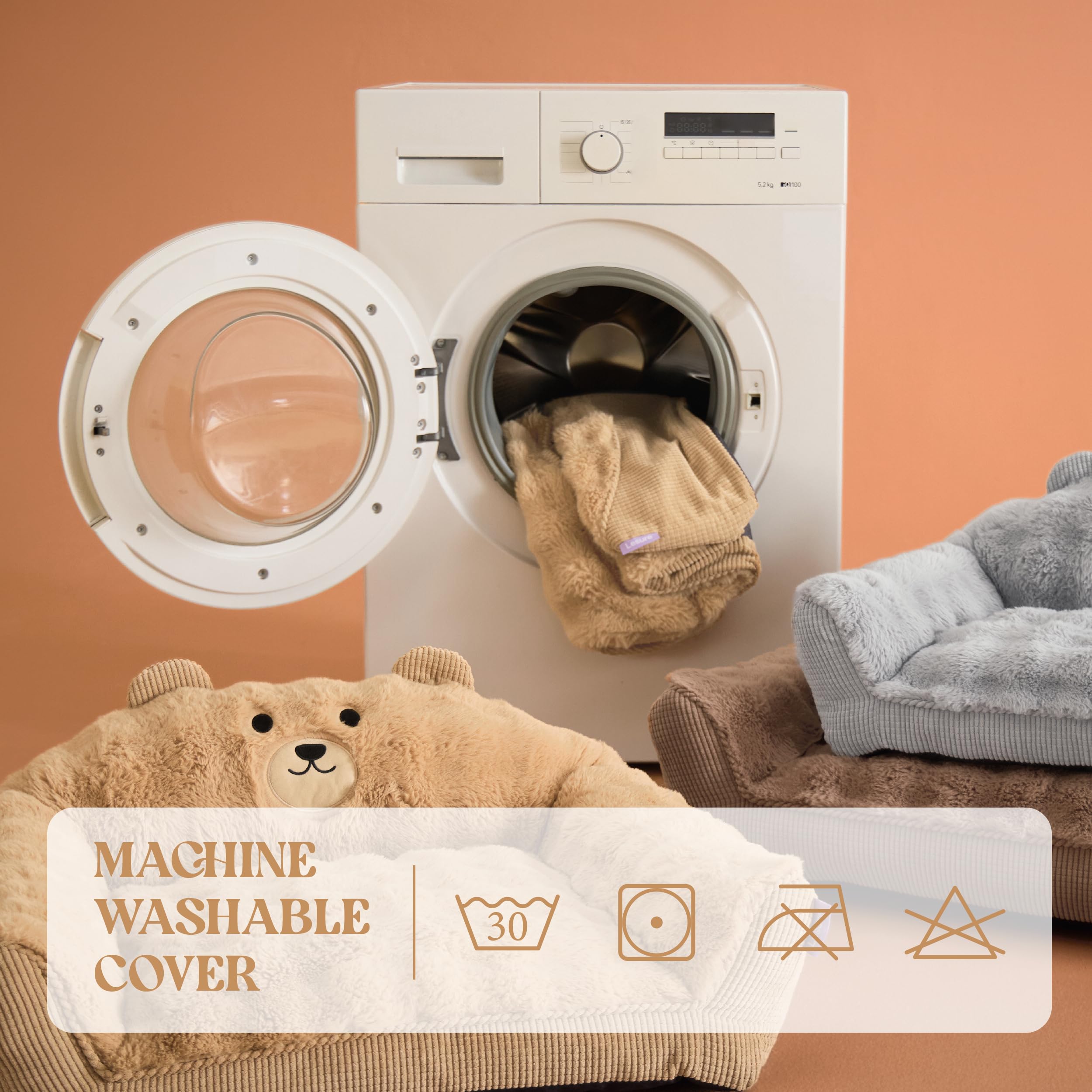 LE SURE branding and packaging signal a premium pet comfort option.