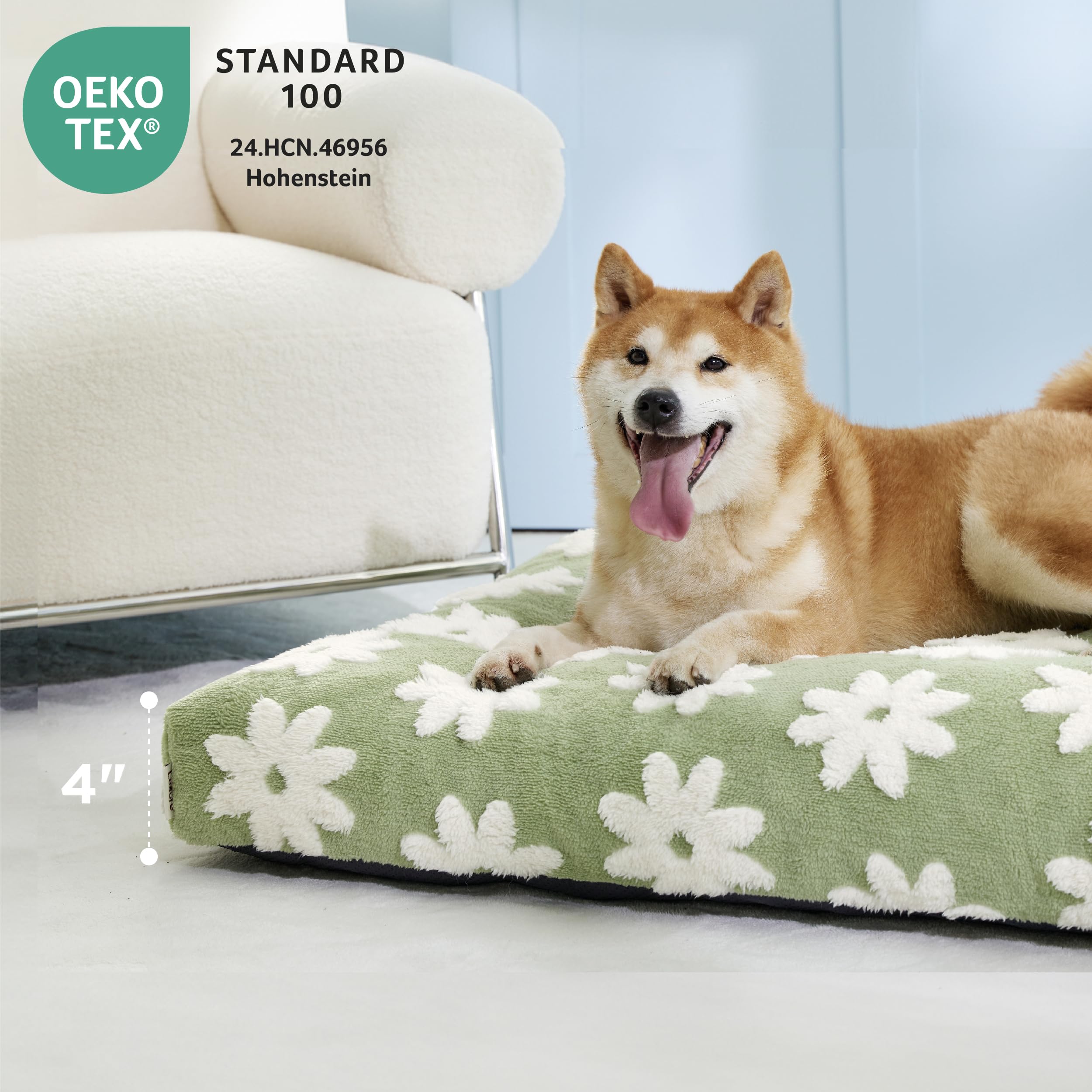 LE SURE large dog bed removable cover close-up shows easy care and machine-washability.