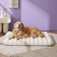 LE SURE XL dog bed waterproof cover keeps interiors clean and dry.