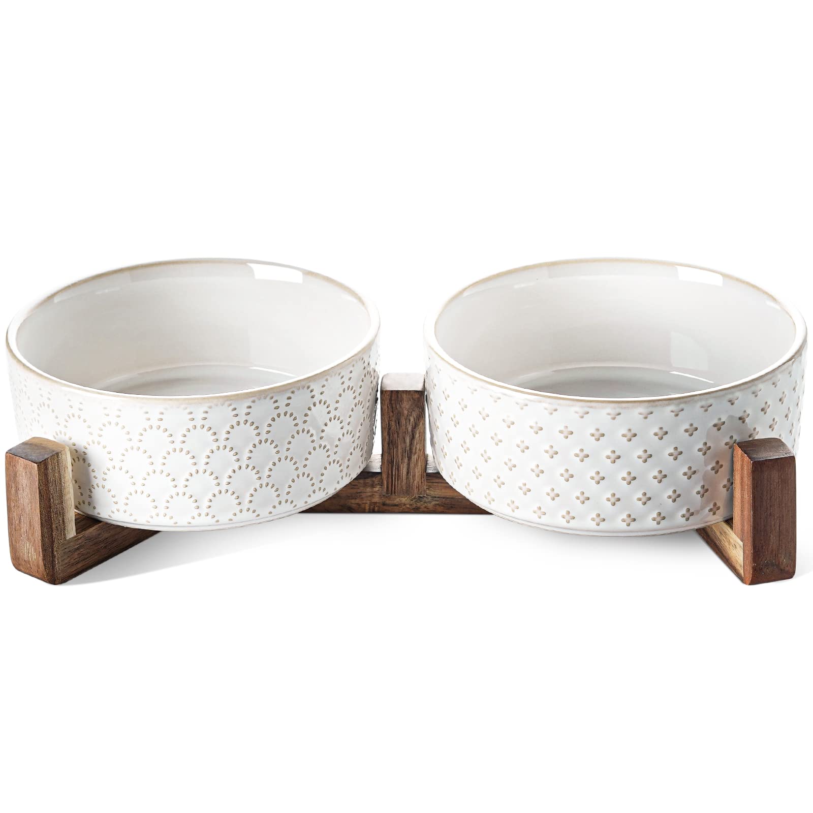 LE TAUCI ceramic dual-stand bowls show elevated design for easy feeding