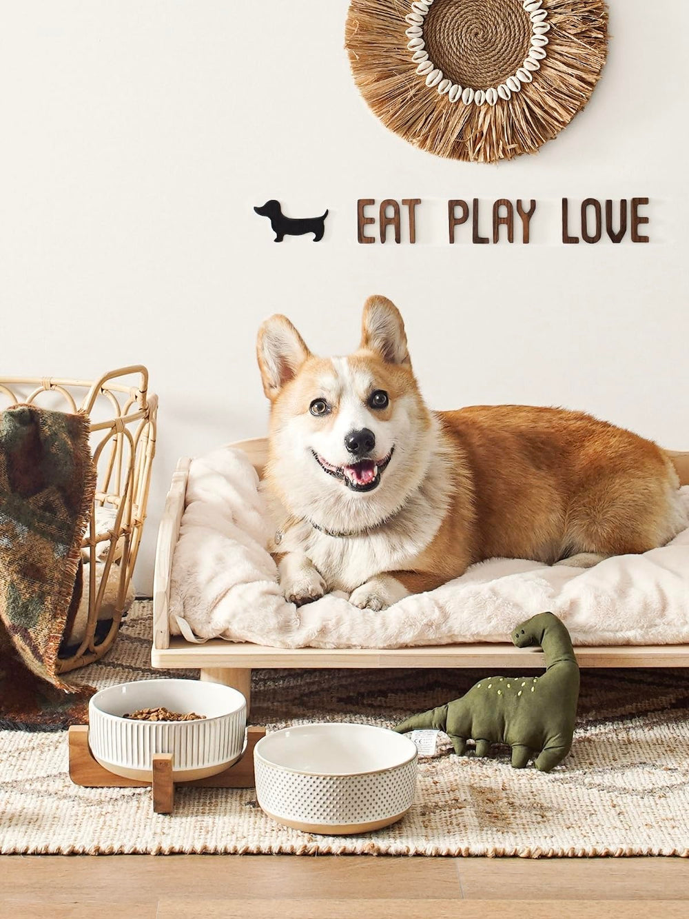 LE TAUCI PET ceramic bowls with wood stand—side view and stability.