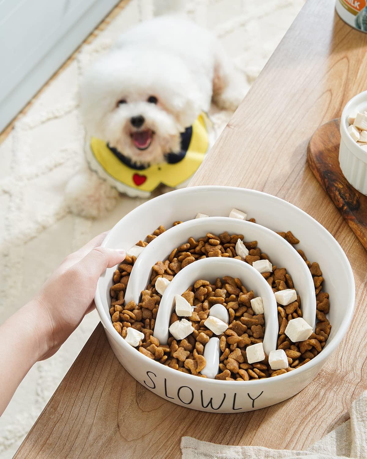 LE TAUCI PET dishwasher-safe bowl under running water for quick cleanup