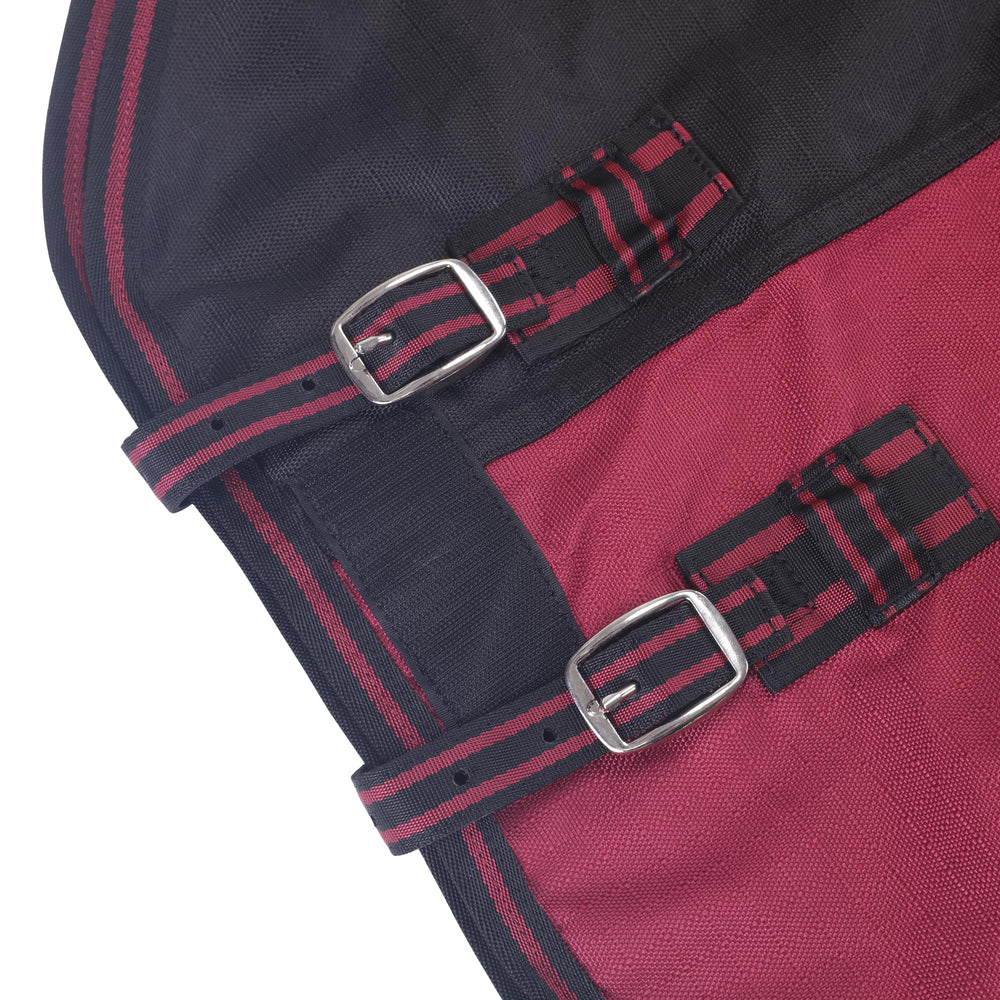 LEAFOREST 1200D turnout blanket back view showing tail flap