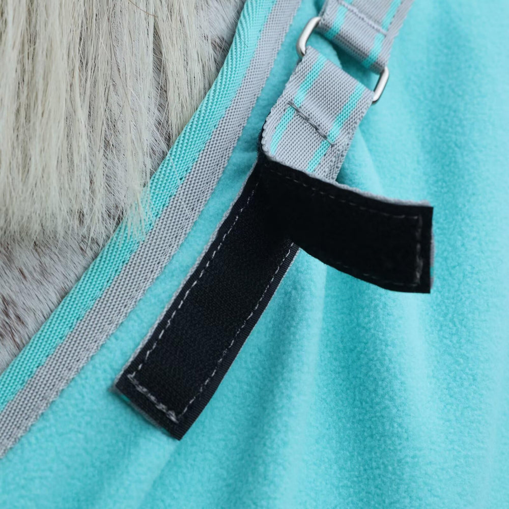 LEAFOREST adjustable-chest-buckle ensures a secure, slip-free fit.