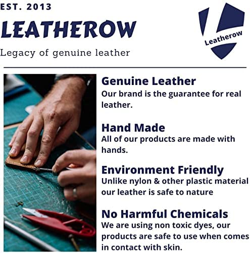 Leatherow leash with practical D-ring for easy access to bags or essentials.
