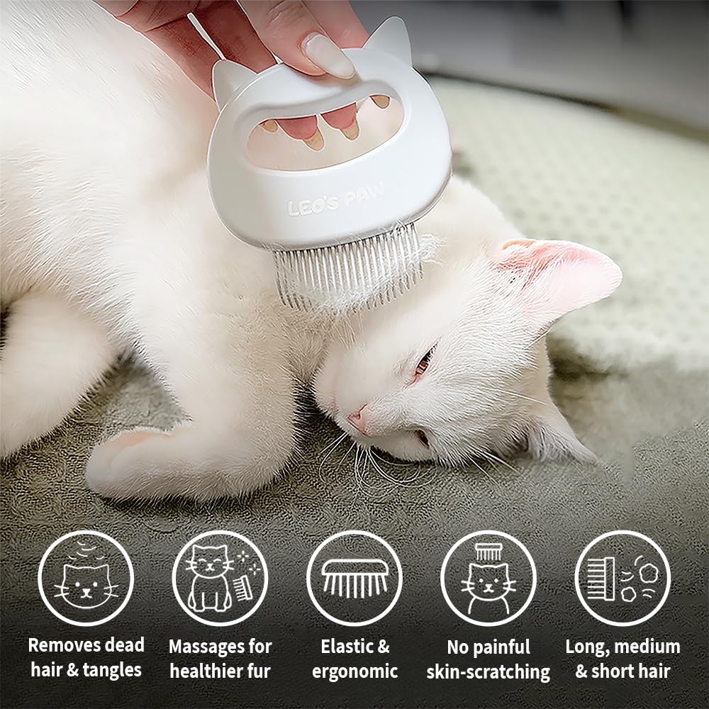 Leo's Paw Shell Comb in massaging action for calm grooming