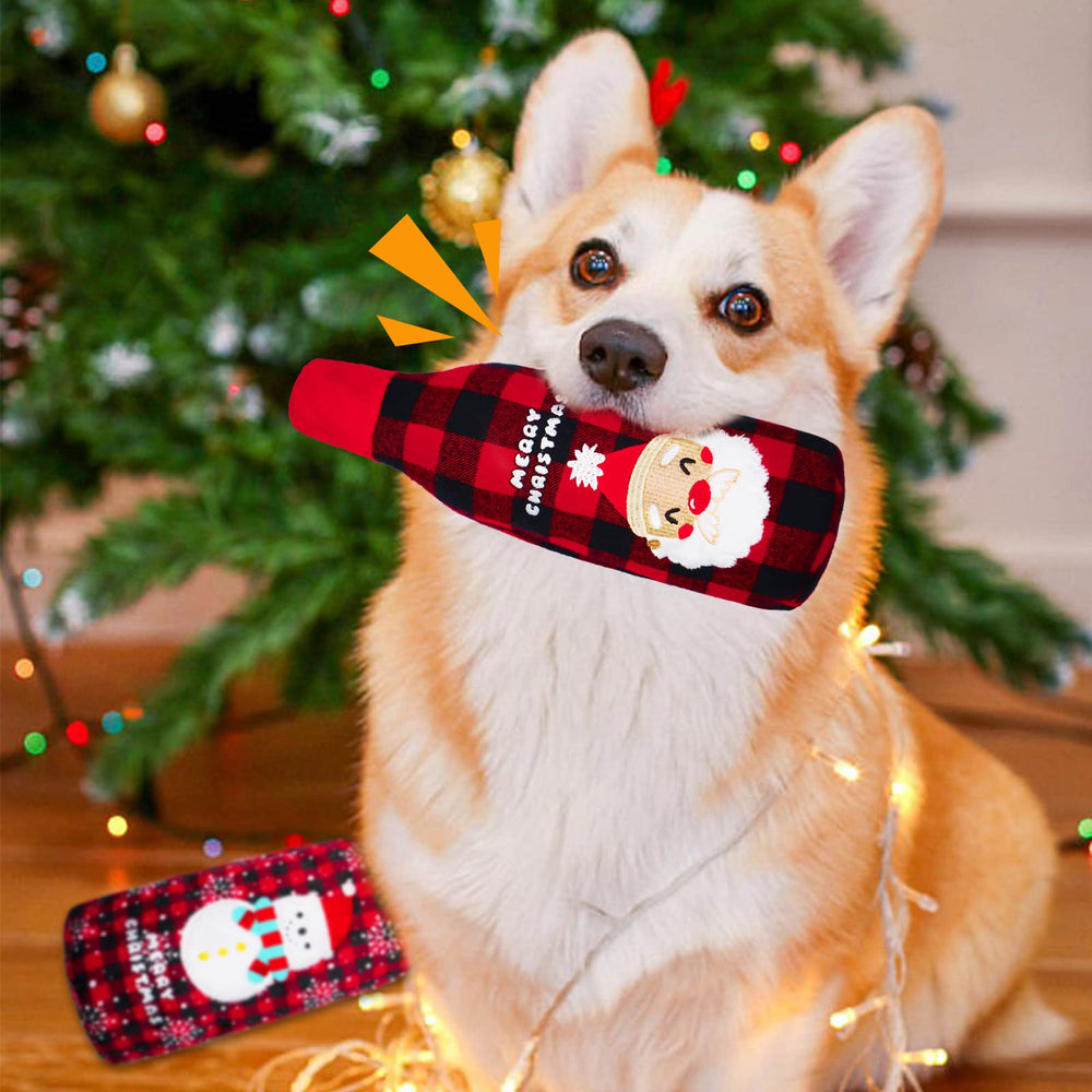 Lepawit squeaky-cap detail adds satisfying sounds during bites and tosses
