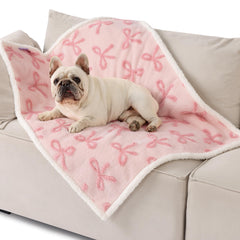 LE SURE warm jacquard shag side adds cozy warmth for lounging pets.
