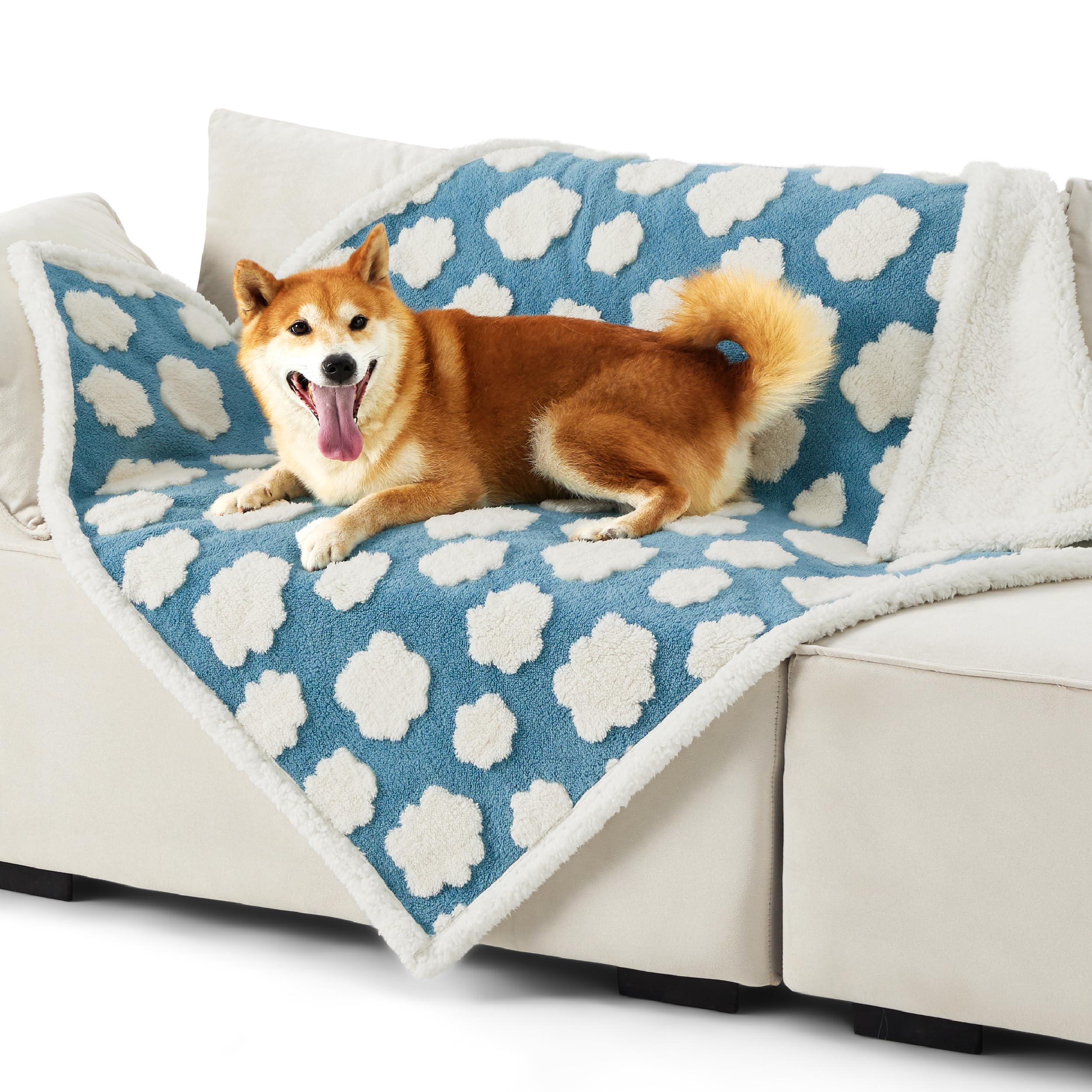 LE SURE waterproof inner-lining closeup emphasizes damp-proof performance for pets