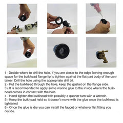 LIFEGARD bulkhead with 90° elbow insert enabling flexible water direction.