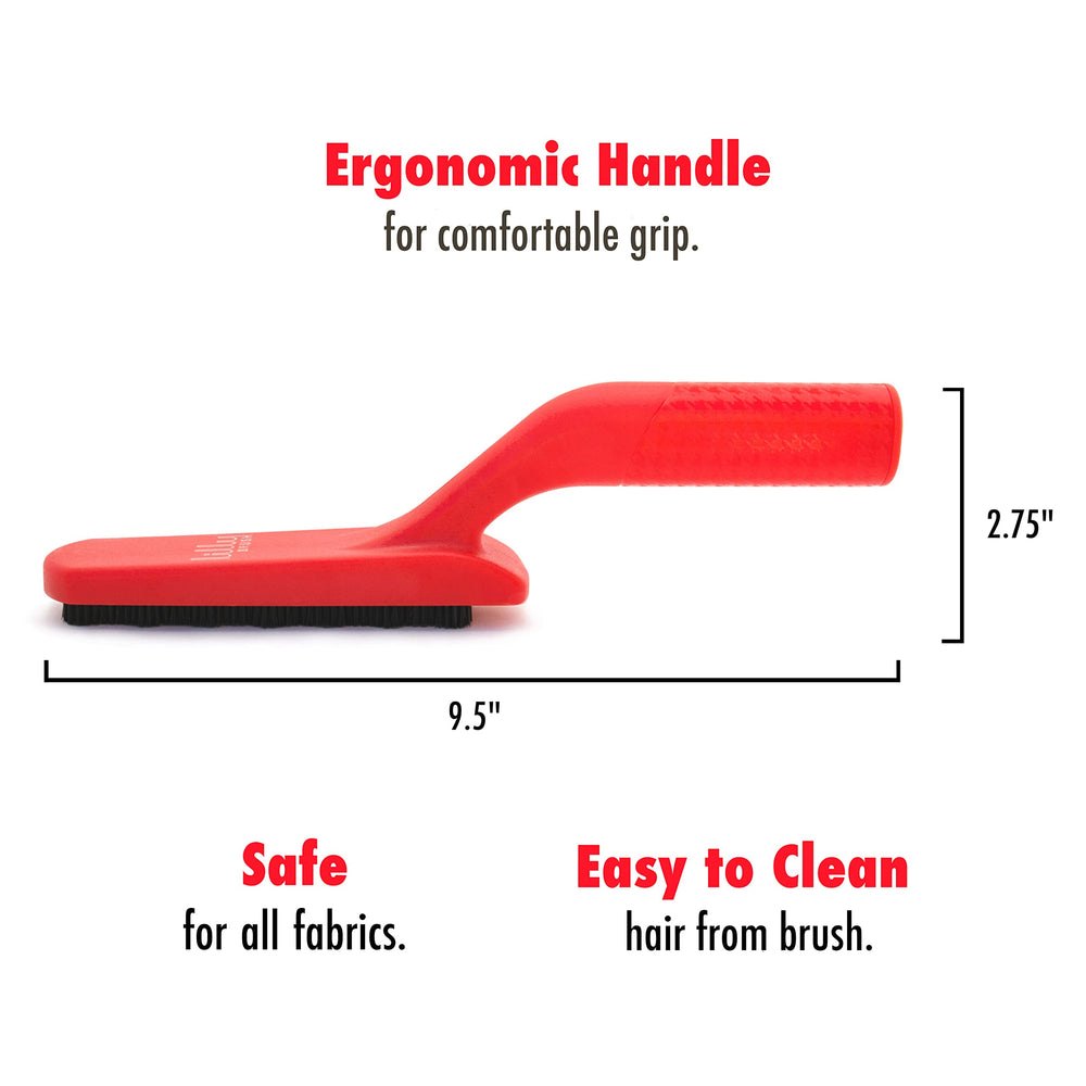 Lilly Brush Forever Furless long-haired-pets shows effective hair removal for fluffy pets.