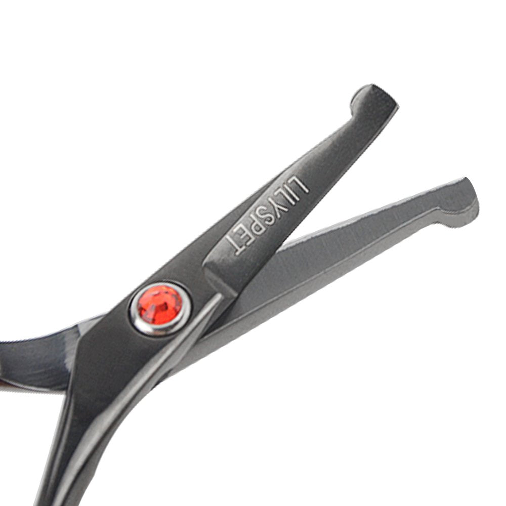 LILYS PET comfort-grip engineered handles reduce hand fatigue during grooming.