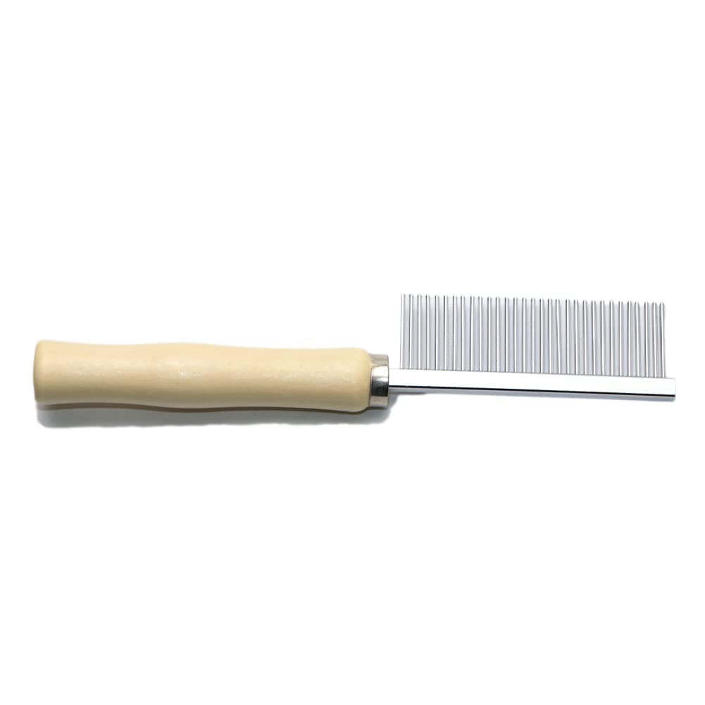 Litewoo grooming comb removes debris and improves coat cleanliness