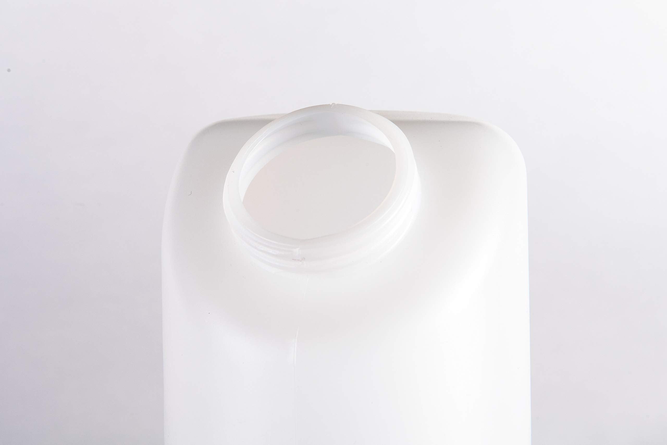Lixit bottle opening for cleaning, fast access with a bottle brush.