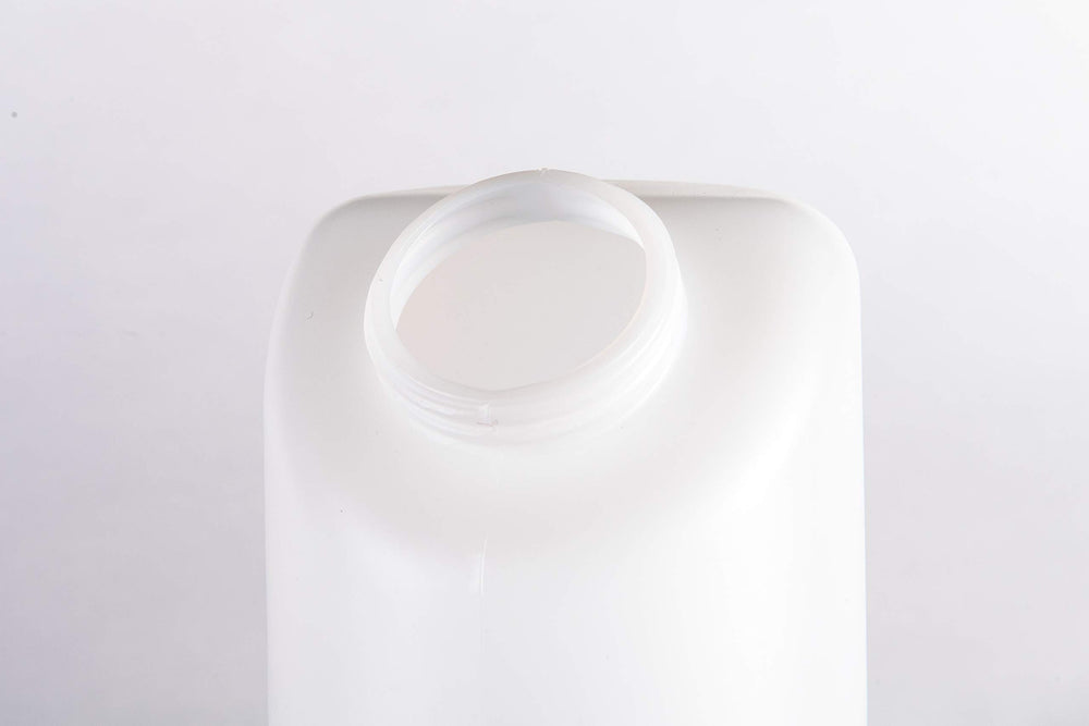 Lixit bottle opening for cleaning, fast access with a bottle brush.