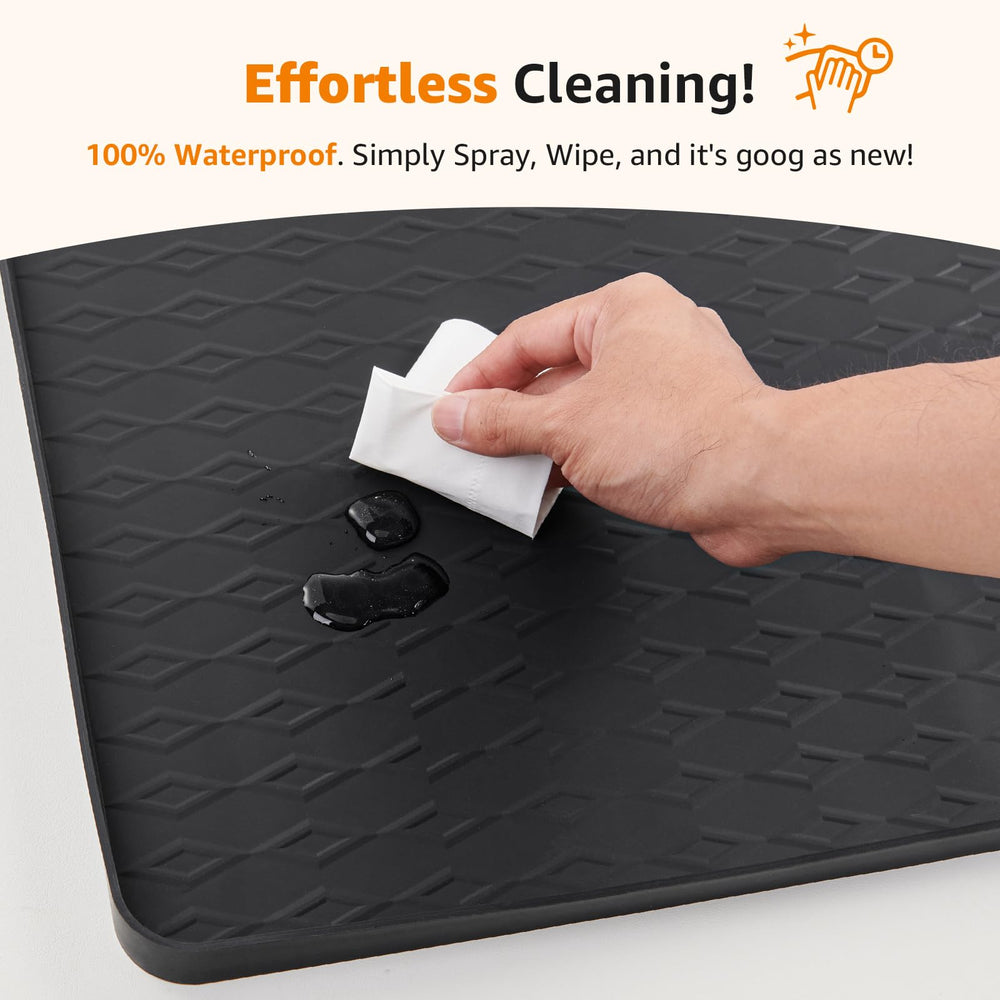 LOOBANI fits up to 24x24 pads for small to medium dogs.