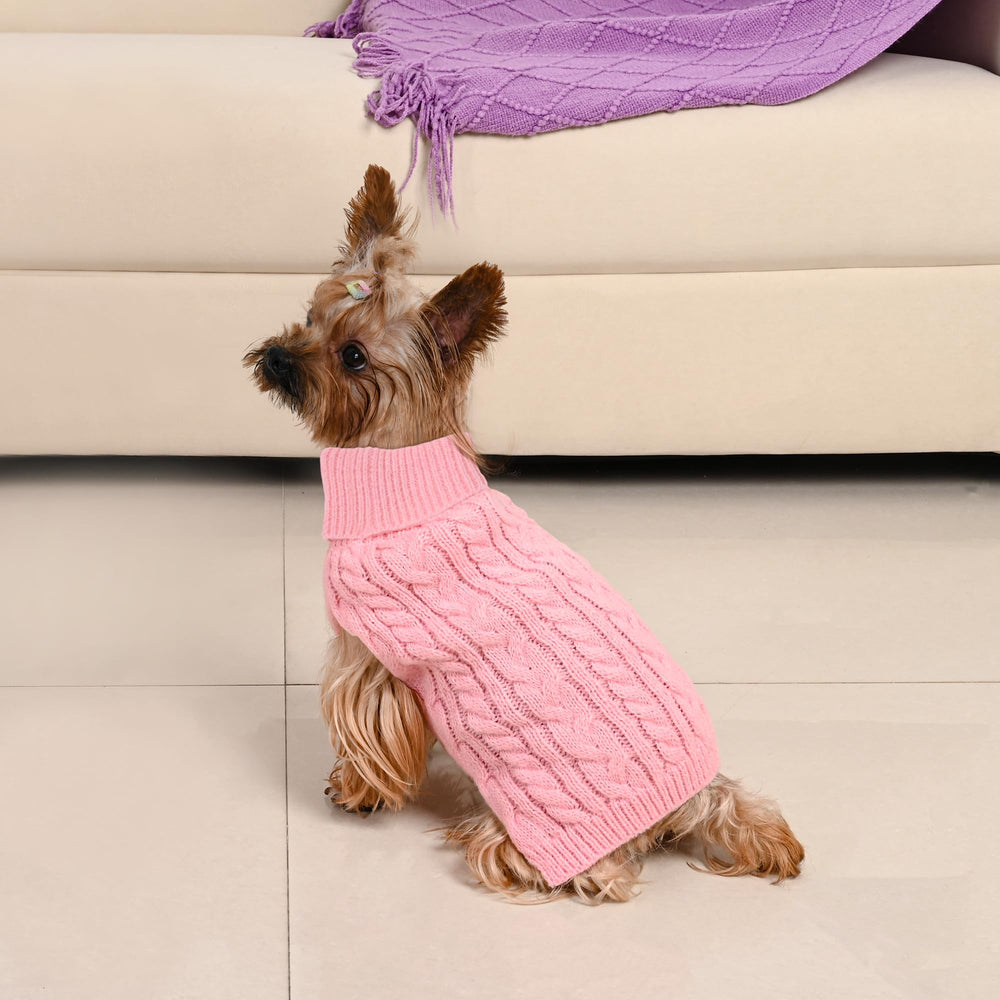 Lorehelina care tag indicates machine washable and low-maintenance care