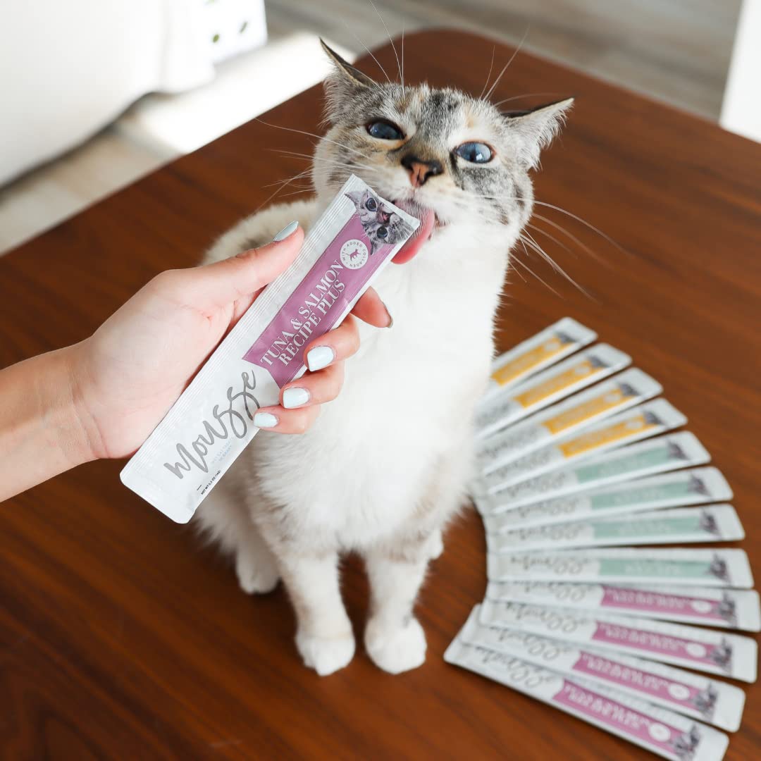 LOVE, NALA wet food puree bowl shows convenient mixing with dry food