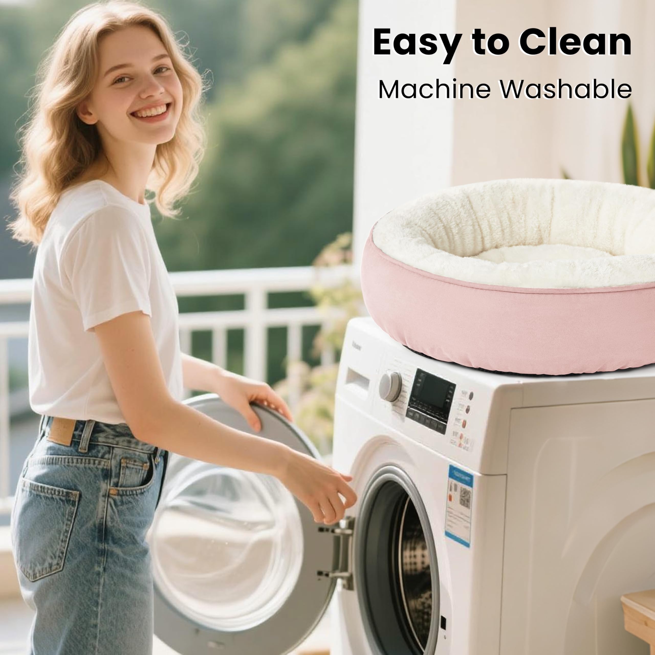 Love's cabin Round Donut Bed washable-fabric demonstrates easy cleaning after adventures.