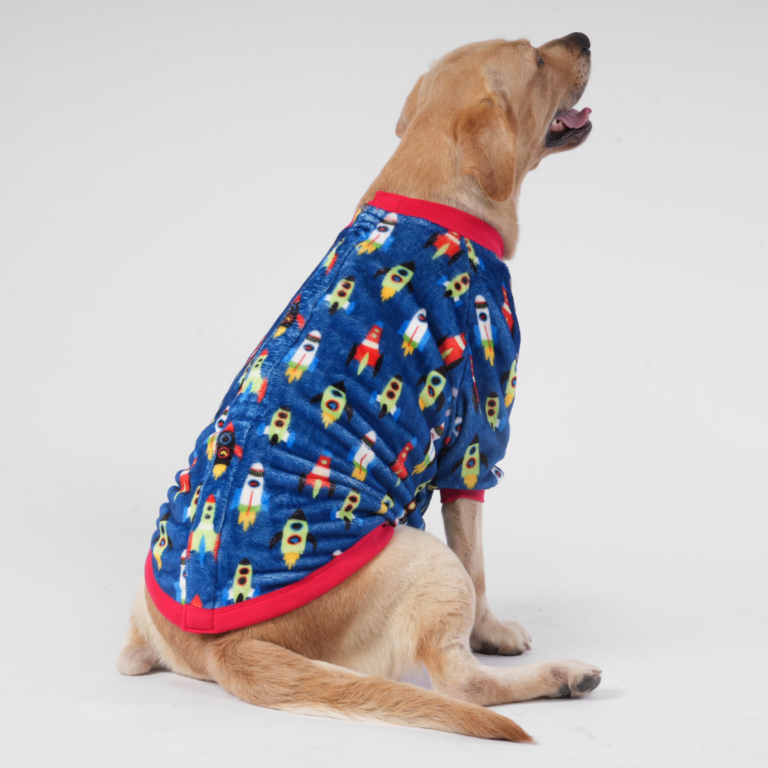 LovinPet closure options closeup shows snap buttons, Velcro, and zipper for easy dressing.