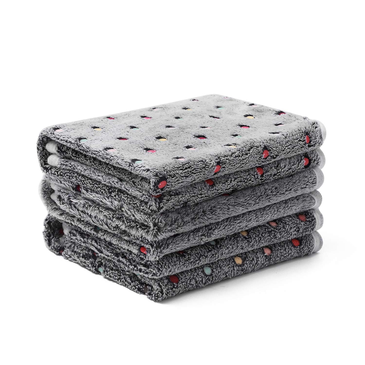 Luciphia 1pack-3-blankets-dots-grey-closeup highlights ultra-soft coral velvet for cozy pets.