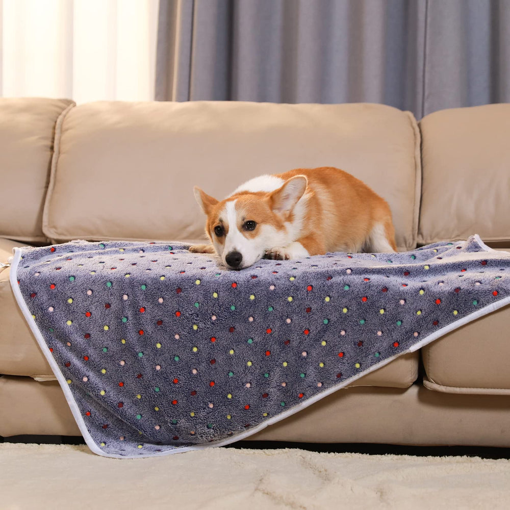 Luciphia easy-care machine-washable blanket makes cleaning simple.